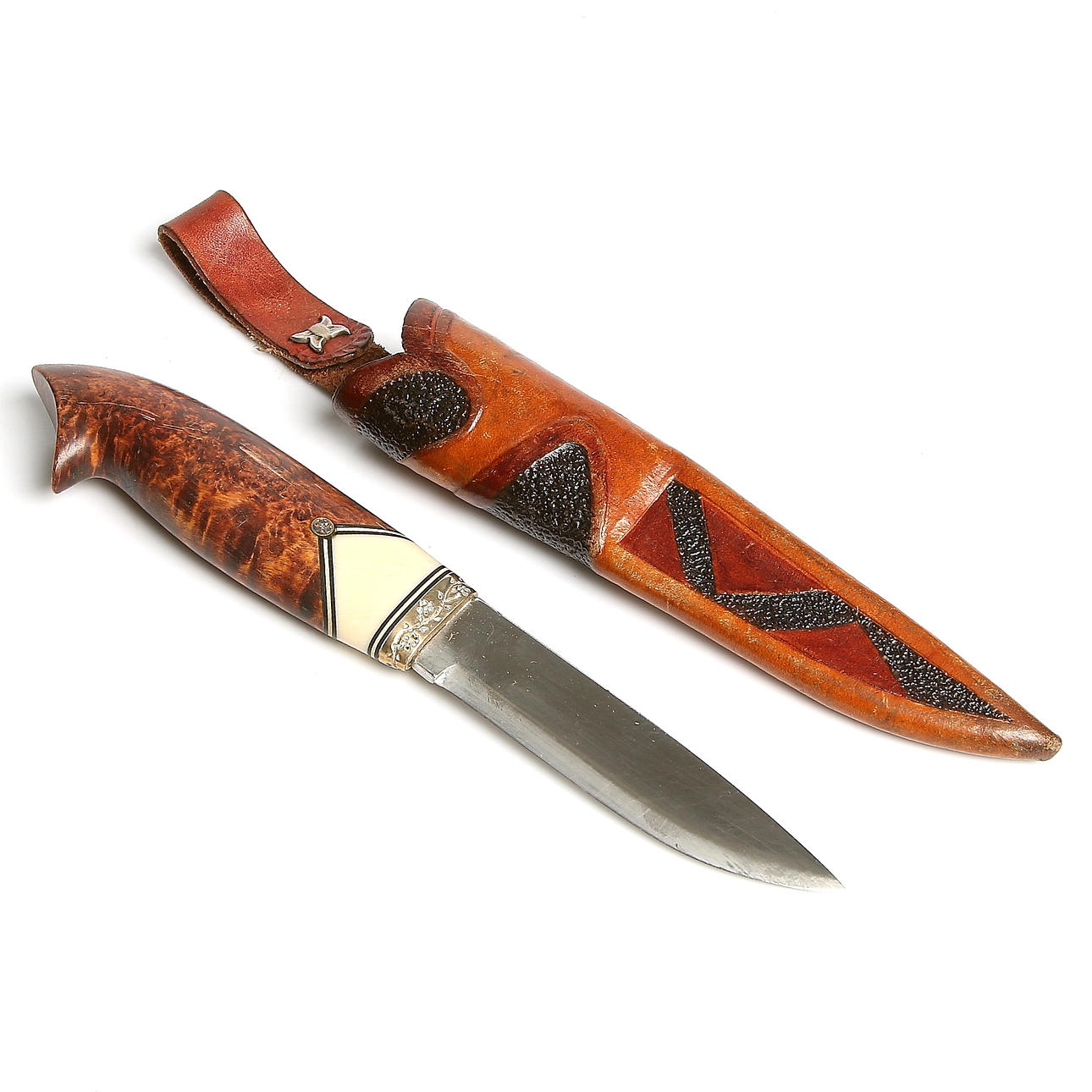 JAKTKNIV, björk och läder, Norge. 1900-tal.