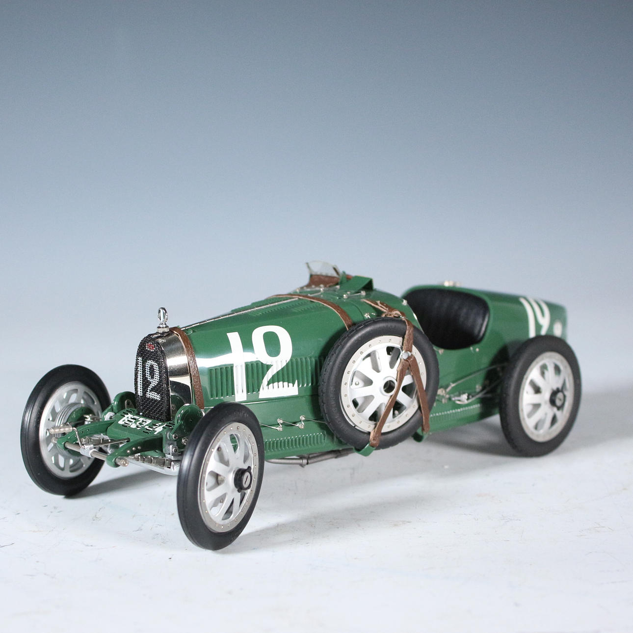CMC. 'Bugatti Type 35 GP Nation Color Project GB', limited, scale