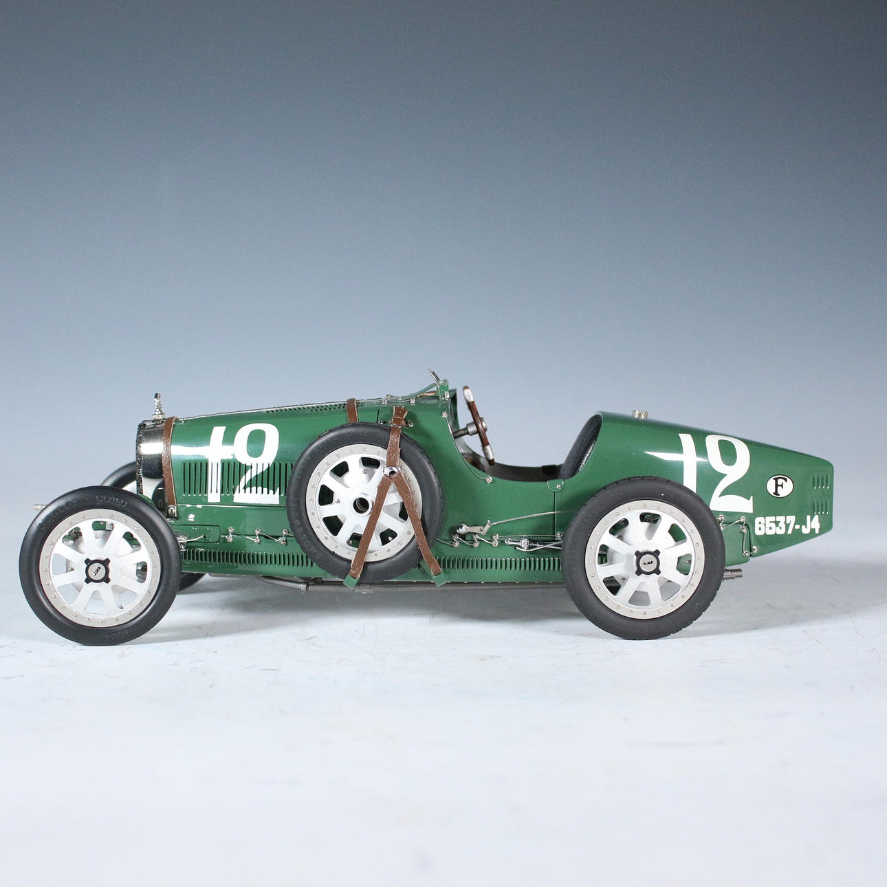 CMC. 'Bugatti Type 35 GP Nation Color Project GB', limited, scale