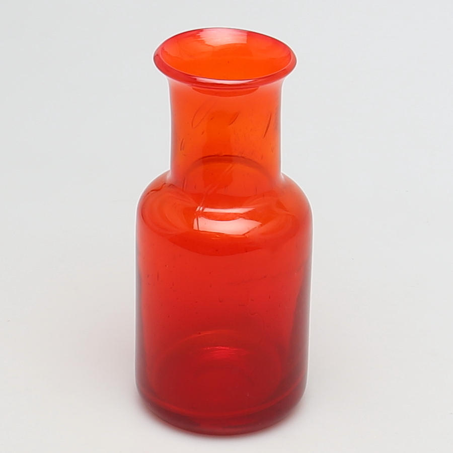 VAS. Konstglas. Erik Höglund, Boda. Signerad och numrerad H 237/240.