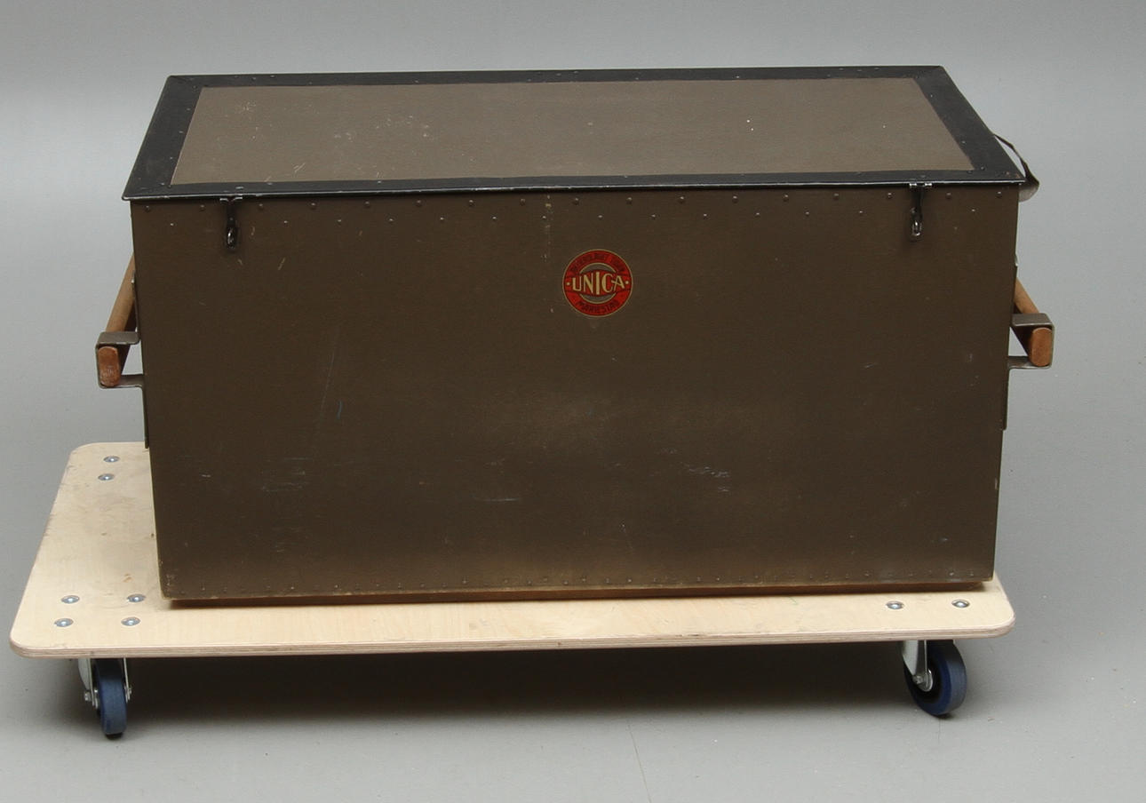 KOFFERT, märkt "Aktiebolaget Tidan Unica Mariestad".