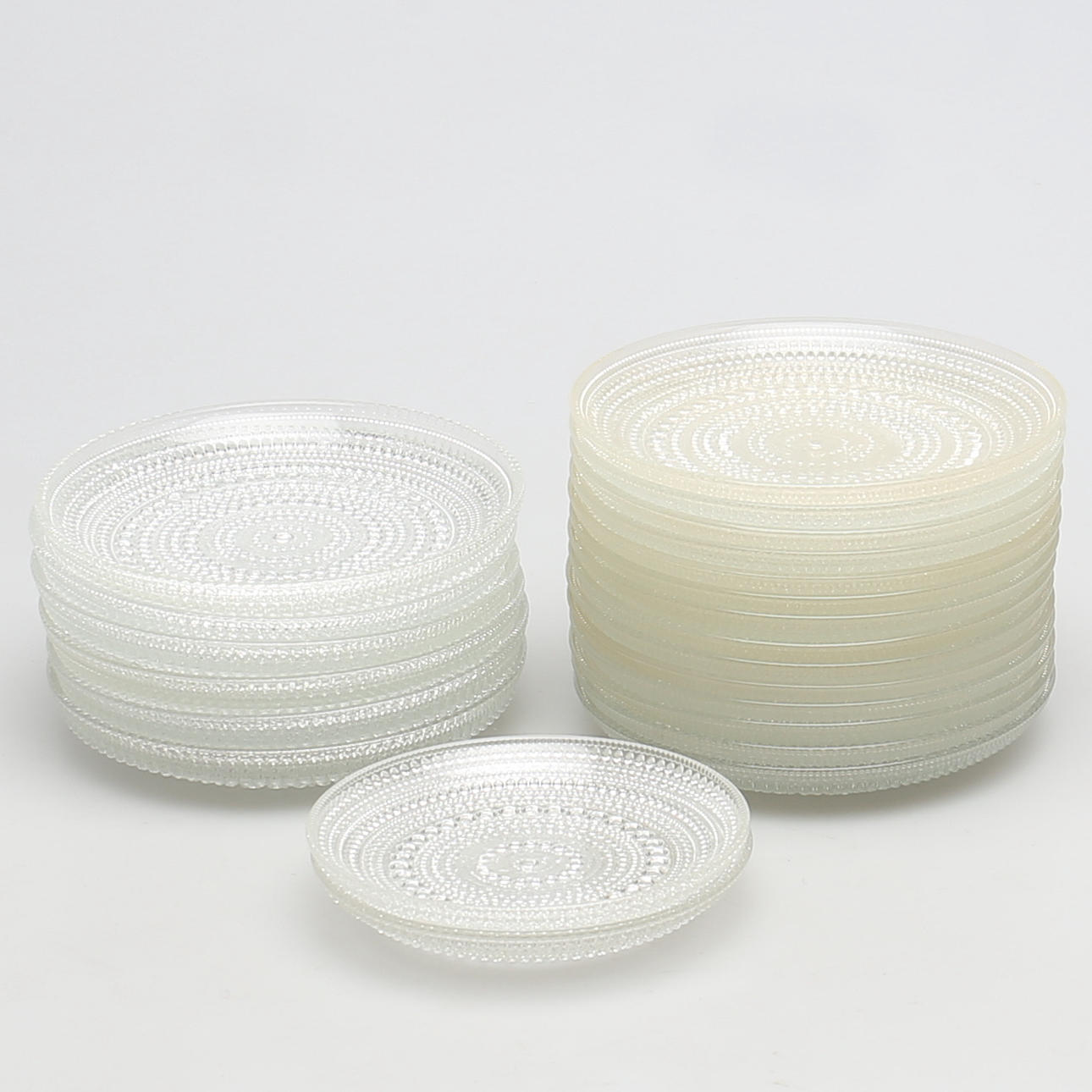 OIVA TOIKKA. Parti glas. 22 delar. Assietter. Modell Kastehelmi. IIttala, Finland.