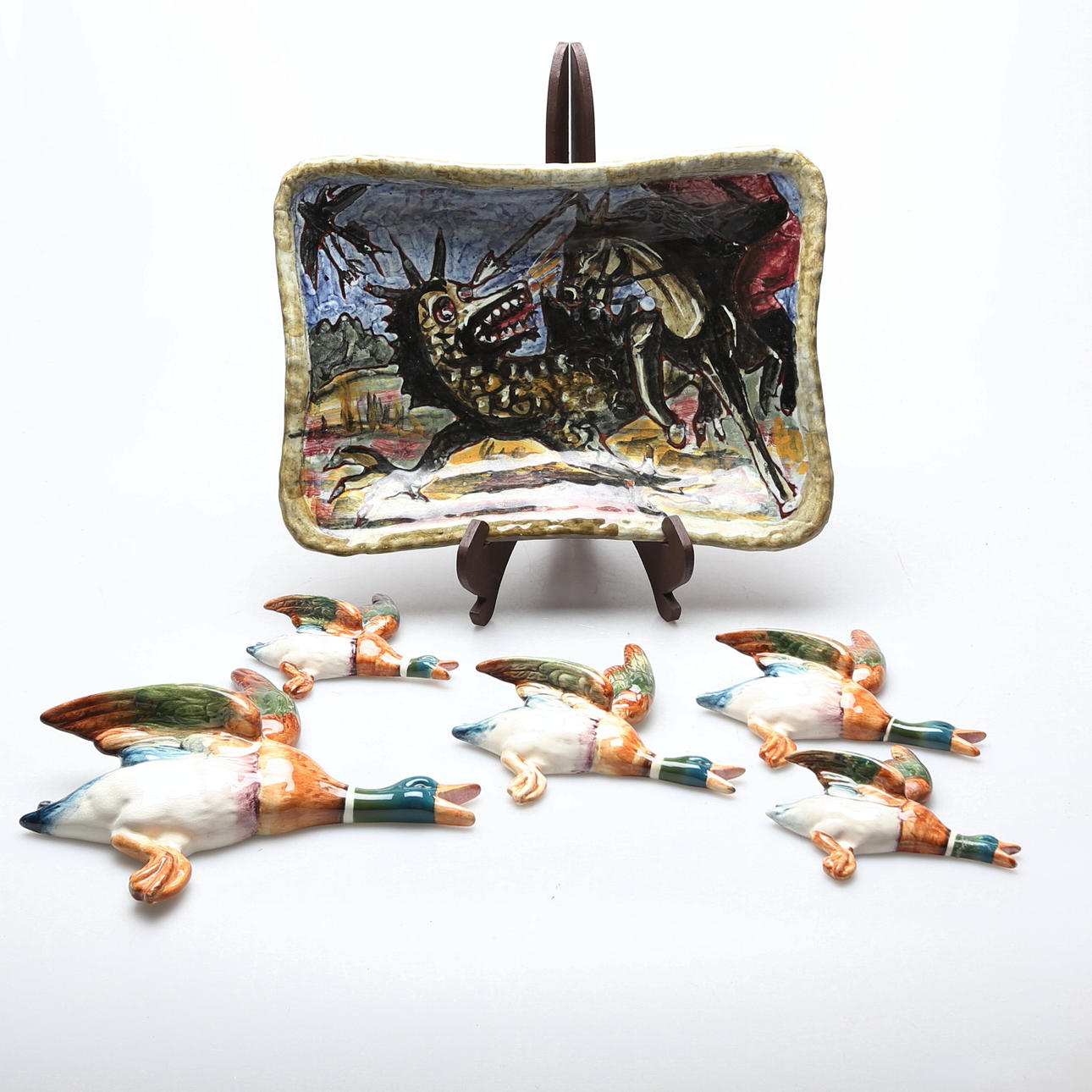 OIDENTIFIERAD KONSTNÄR. PLADE FUGLE TIL VÆG 5 STK.