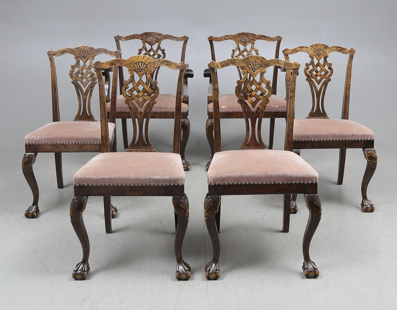 KARMSTOLAR, ett par samt STOLAR, 4 st, chippendale-stil, 1930/40-tal.