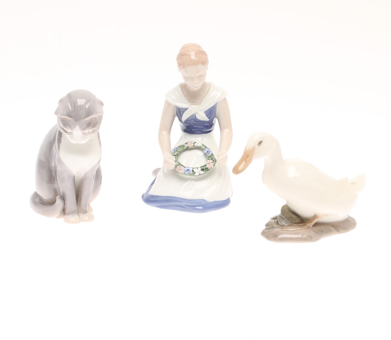 FIGURINER, 3 st, porslin, Bing & Gröndahl samt Royal Copenhagen.