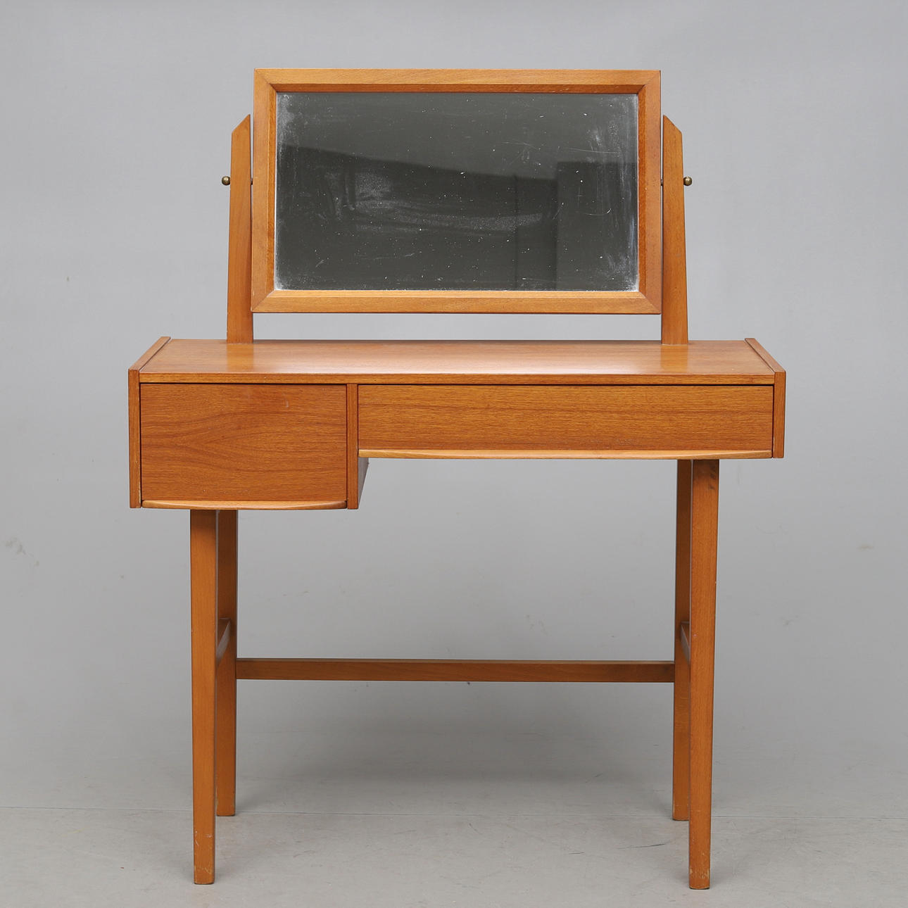 TOCADOR, segunda mitad del siglo XX.