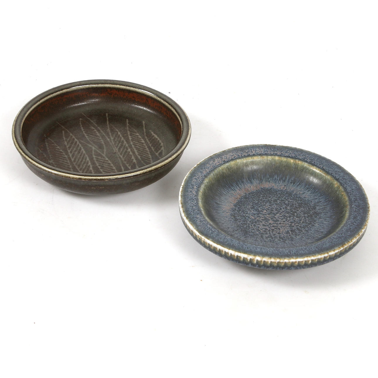 CARL-HARRY STÅLHANE. Fat, 2 st, stengods, Rörstrand.