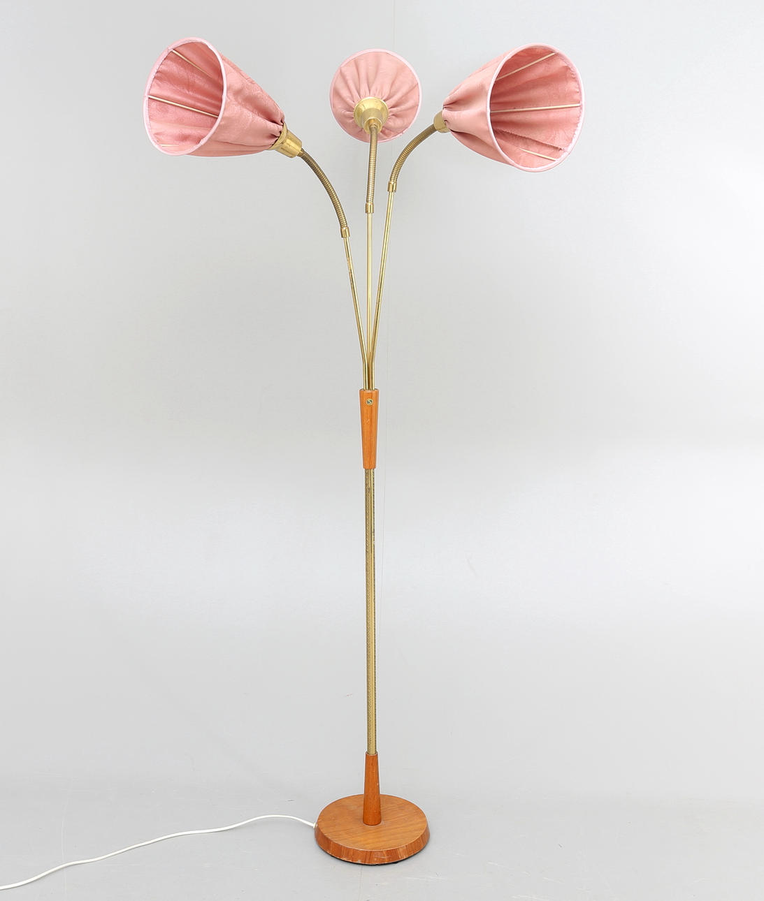 GOLVLAMPA, trearmad, 1950-tal.