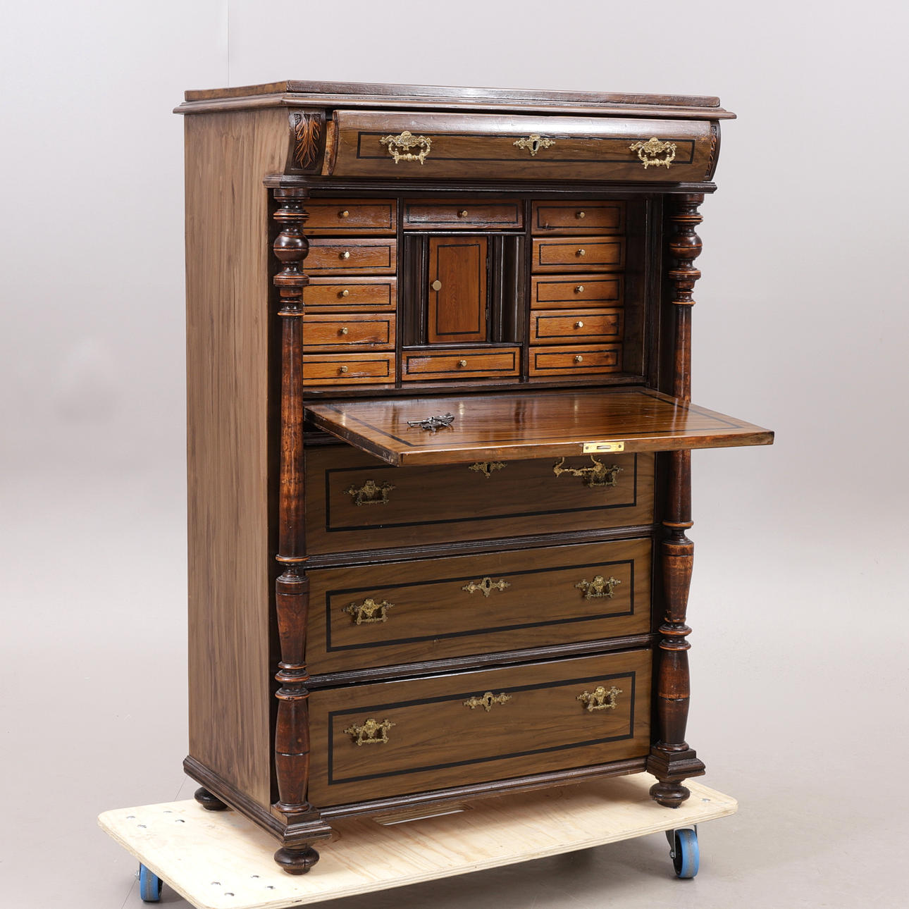 CHIFFONJÉ, 1800-tal.