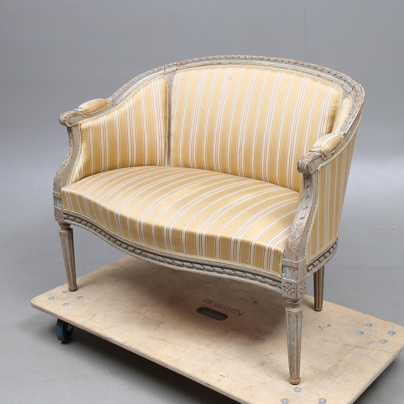 SOFA, Luis XVI, primera mitad del siglo XIX.