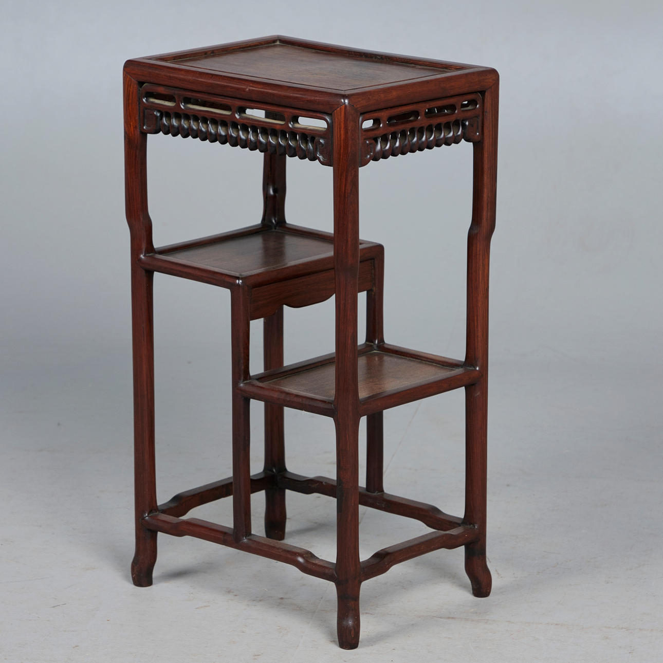 Beistelltisch, Holz, China.