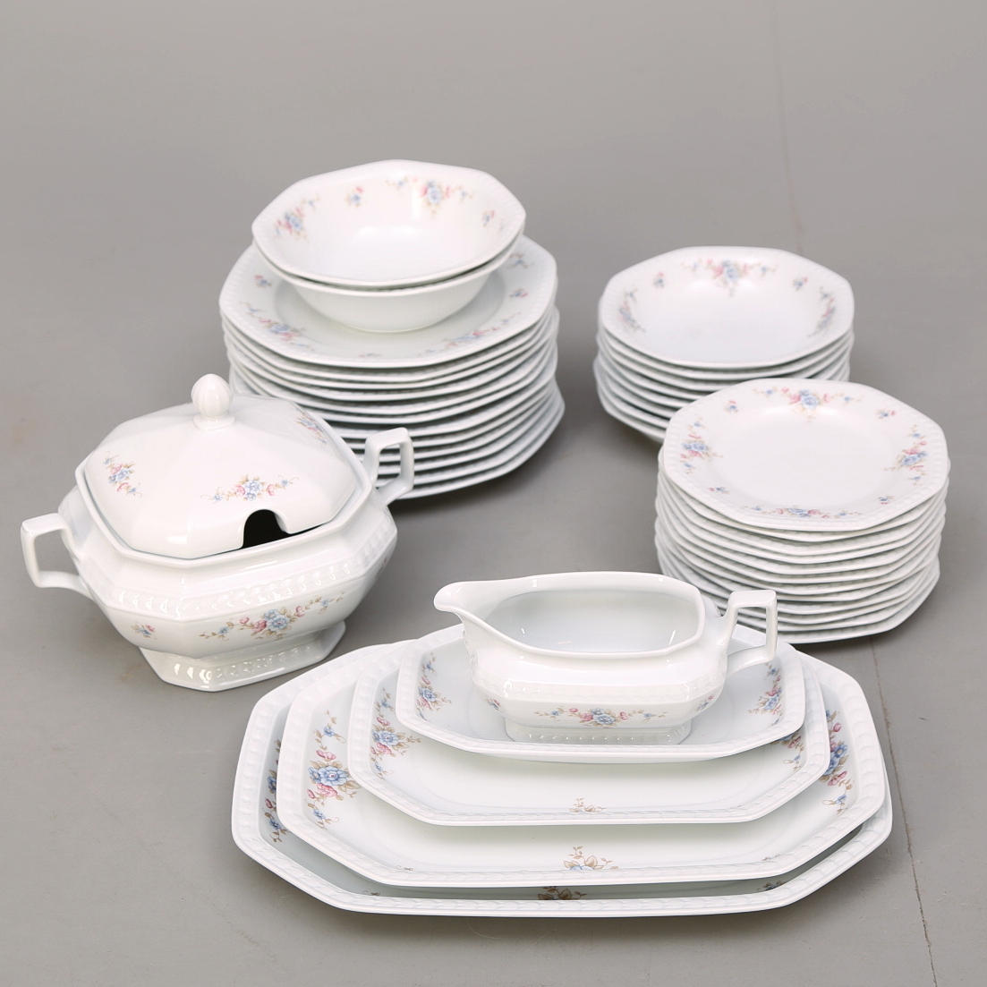 MATSERVIS, porslin, 40 delar, Selfmann Weiden, Bavaria - Tyskland.