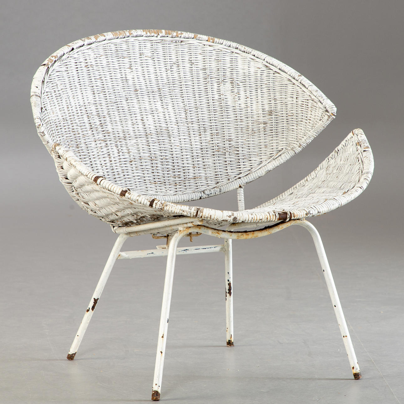 rotting fåtölj, vit.