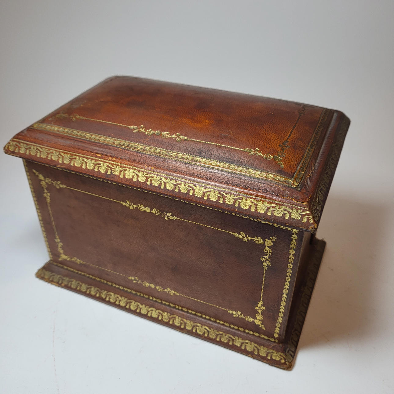 RUSSIAN LEATHER JEWELRY BOX 1950s.