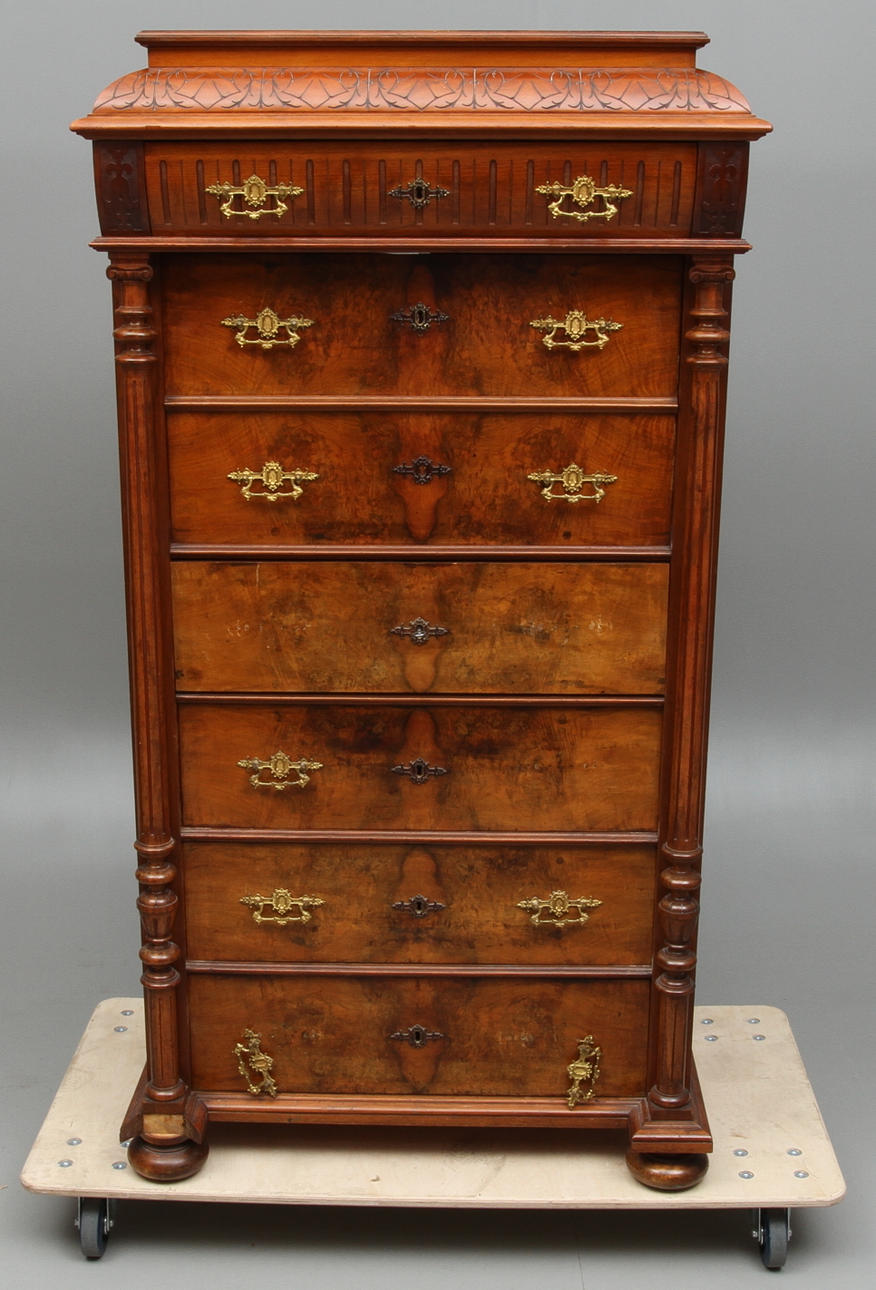 SEKRETÄR, nyrenässans. 1800-tal.