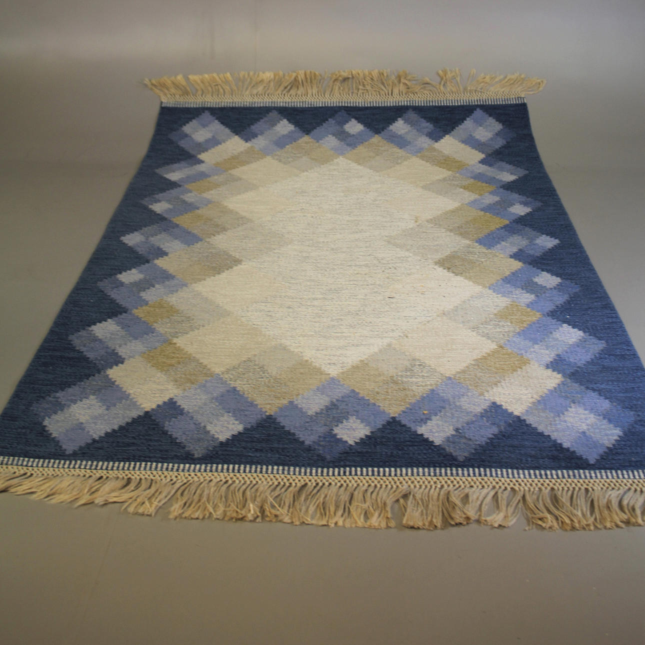 RÖLLAKANMATTA, Probably Brita Svefors, signed S.