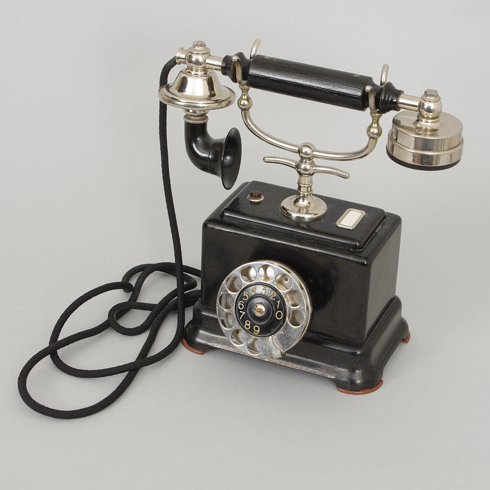 BORDSTELEFON, Telegrafverkets Verkstad, Nynäshamn, tidigt 1900-tal.