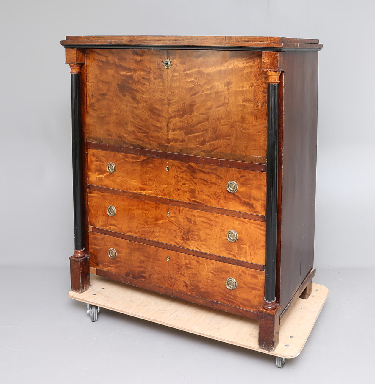 CHIFFONJE. Karl johan, 1840-tal.