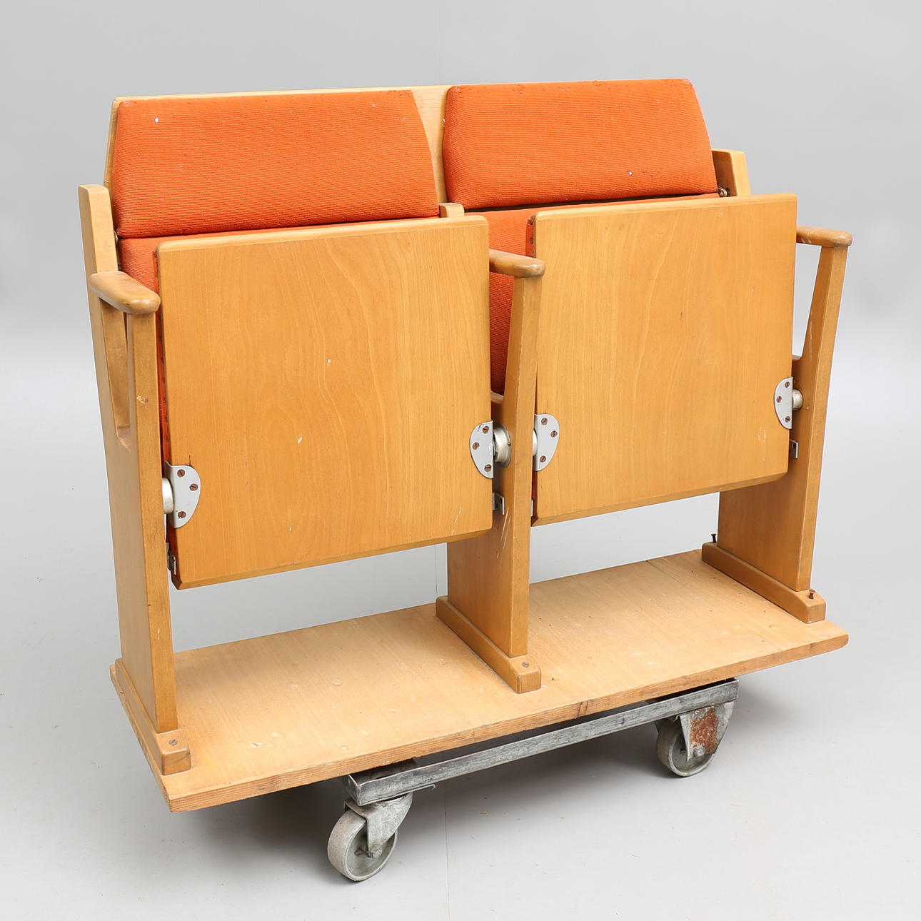 BIOGRAFSTOLAR, omkring 1900-talets mitt.