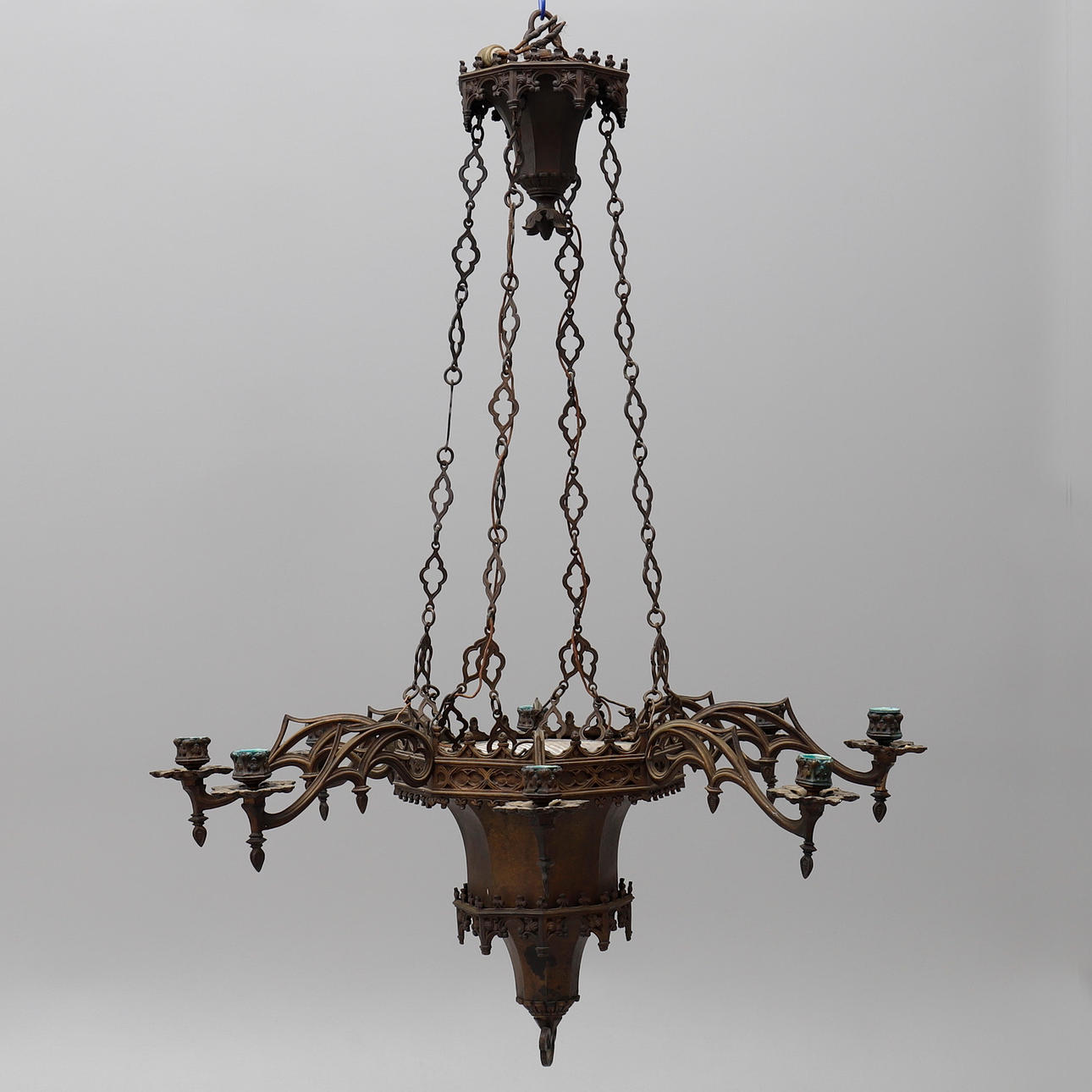 LYSKELYSE, nygotisk stil, messing, omkring 1900.