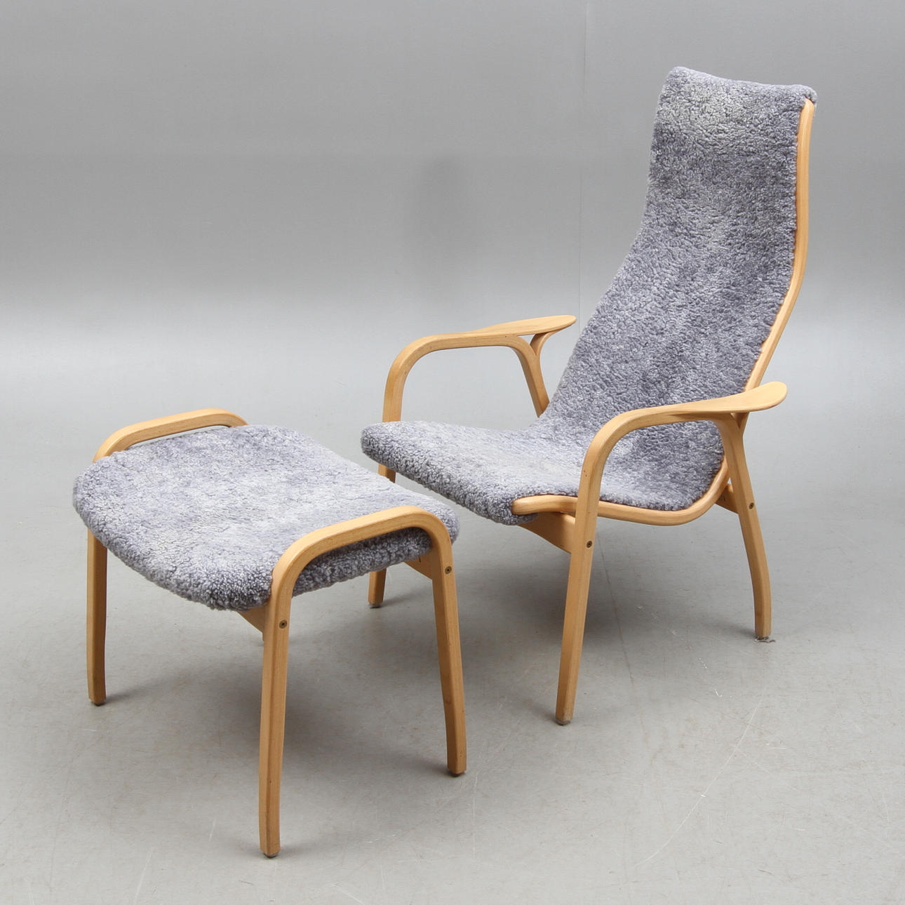 FÅTÖLJ med FOTPALL, "Lamino", Yngve Ekström, Swedese.