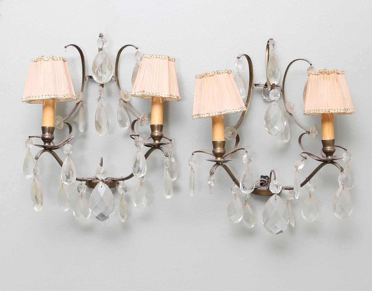 VÄGGLAMPETTER, 1 par, Barockstil, 1940-tal.