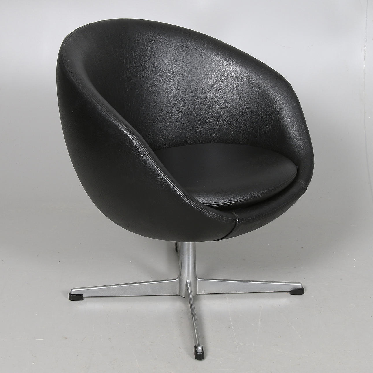 SNURRFÅTÖLJ, 1960-tal.