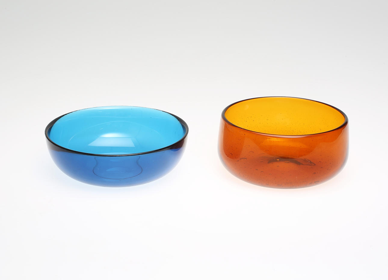 GLASSKÅLAR, 2 st, Orrefors samt Boda.