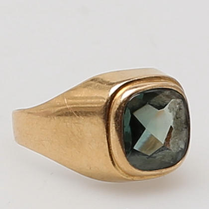 RING i 18K gulguld med turmalin.