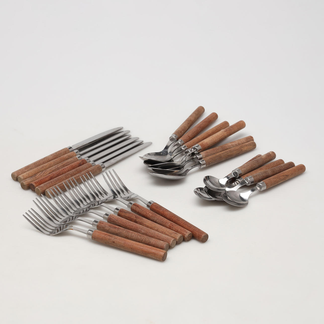 BESTECK, in Teakholz, 24 dlr.