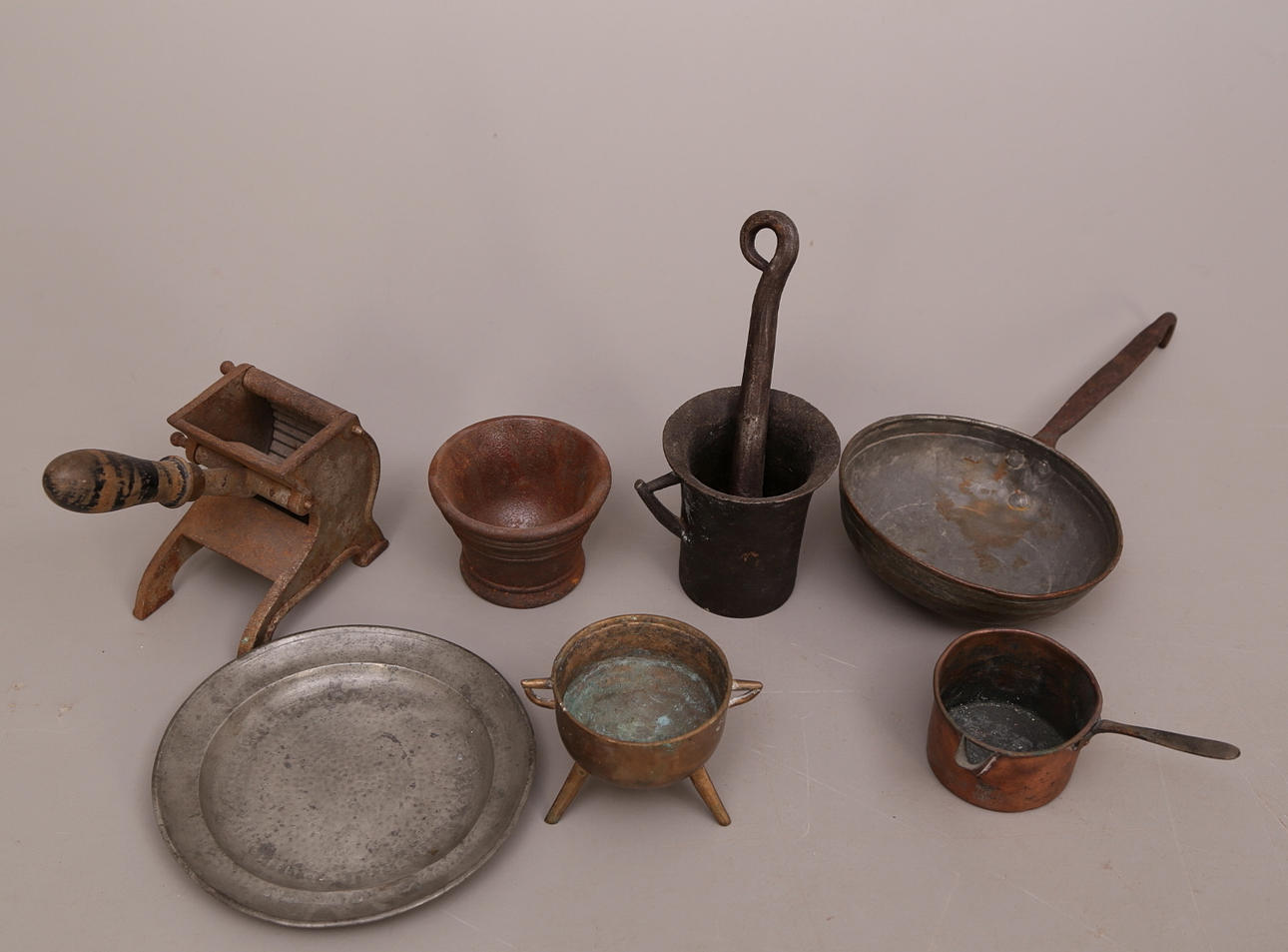 METALLFÖREMÅL, 7 st, allmoge, 18/1900-tal.