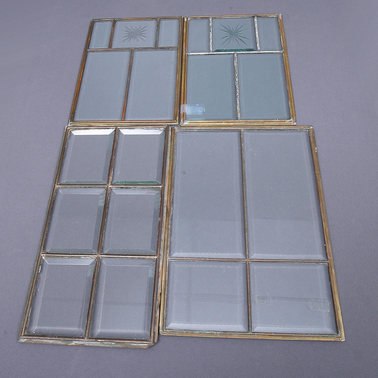 VENTANAS CON PLOMO, 4 partes, 1900.