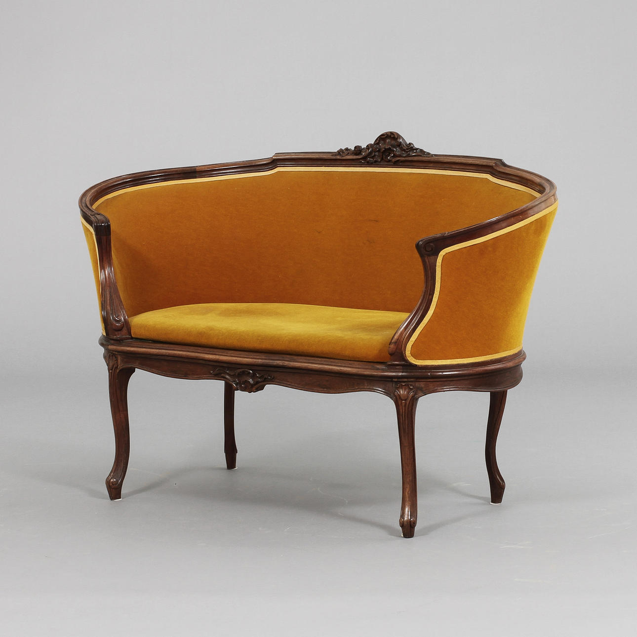 BADKARSSOFFA, rokokostil, 1900-talets mitt.