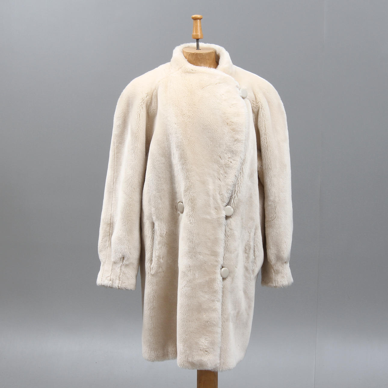 FUSKPÄLS, märkt Jean Louis de Paris.