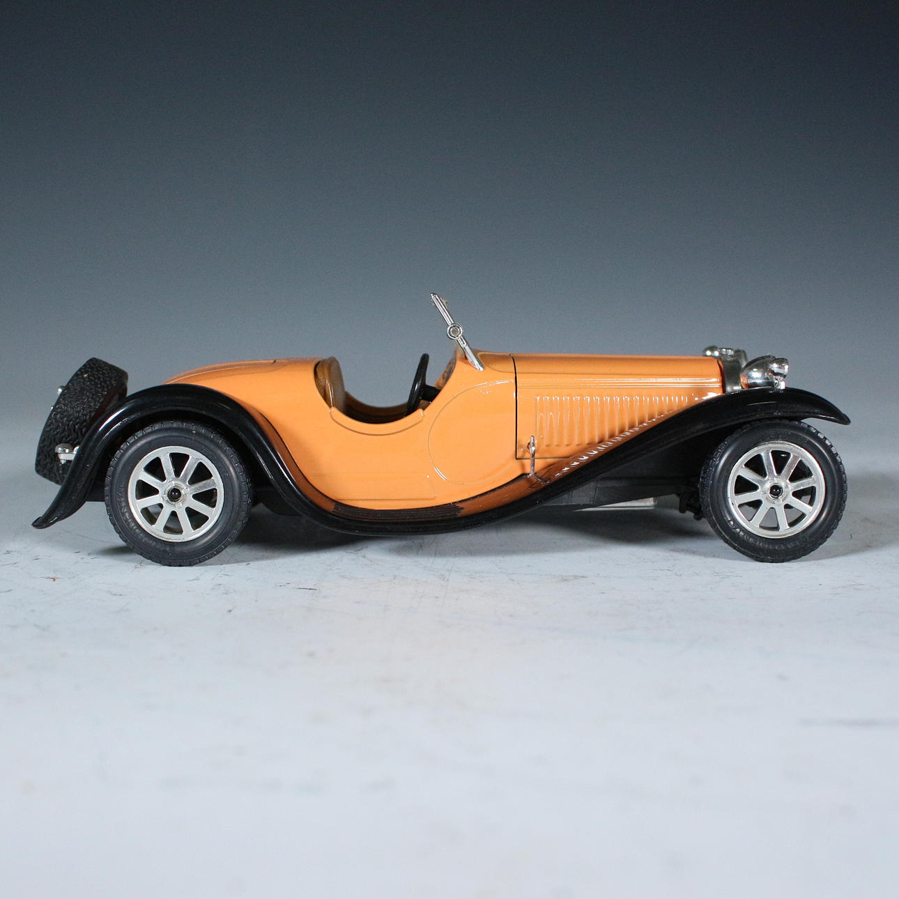 BUGATTI TYPE55 1/24 S115991778 - ミニカー30日まで出品
