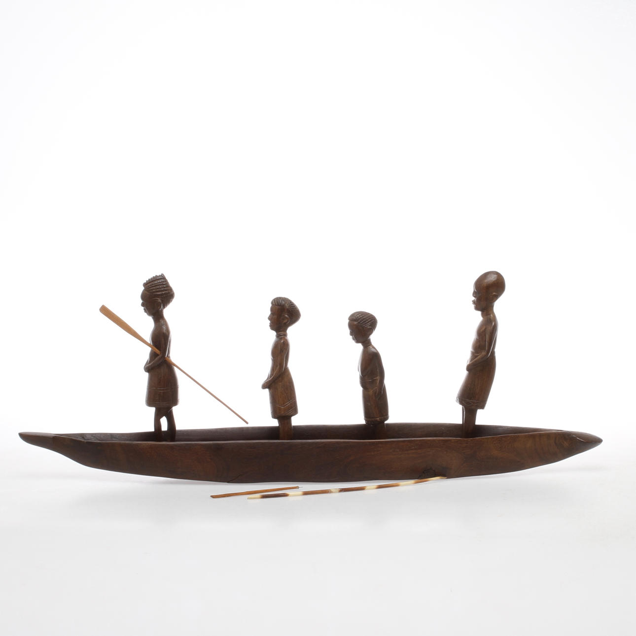 FIGURGRUPP, snidat trä, Afrika, 1900-tal.