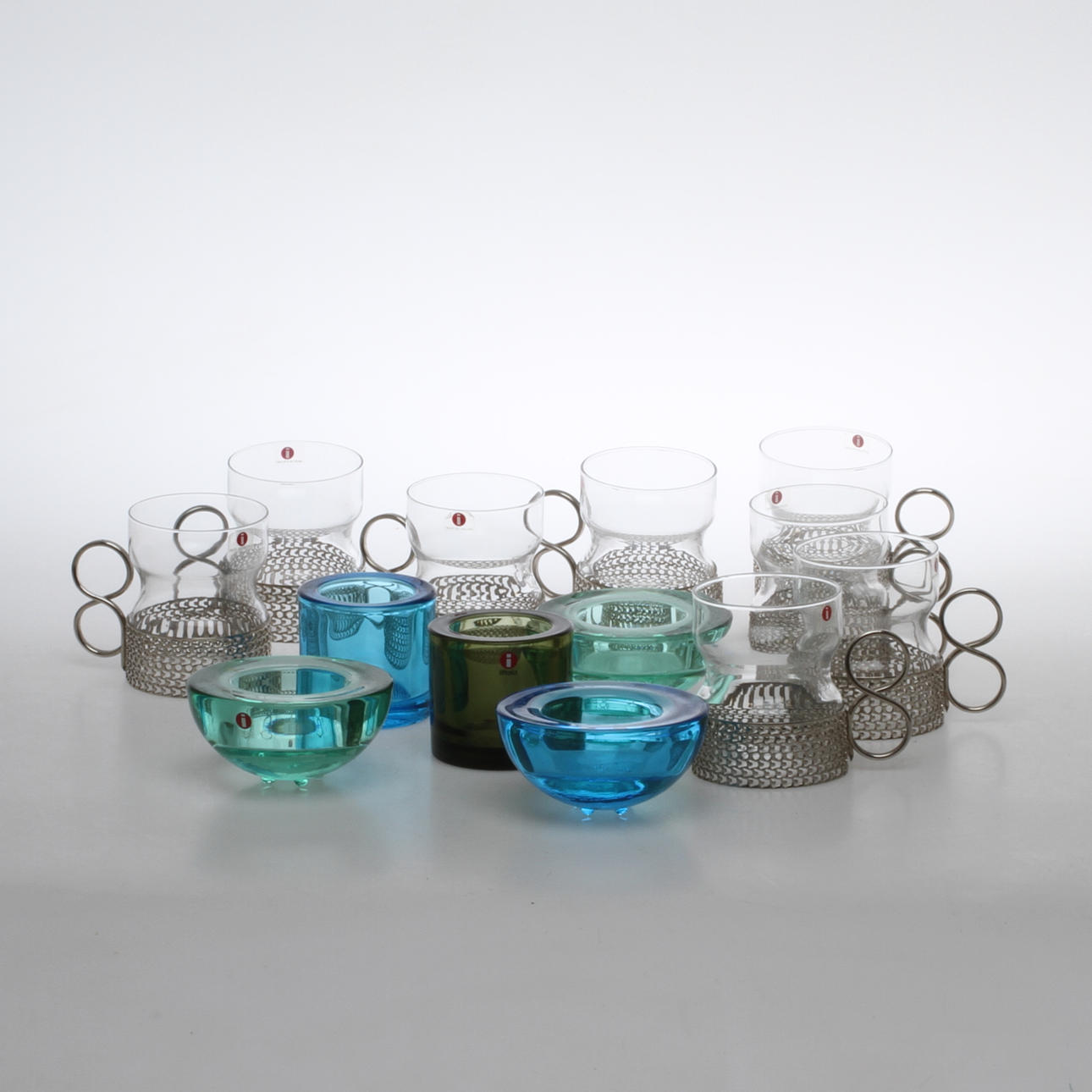 GLAS MED HÅLLARE, 8 st "Tsaikka", Timo Sarpaneva, Iittala samt LJUSSTAKAR 3+2 st Ittala.