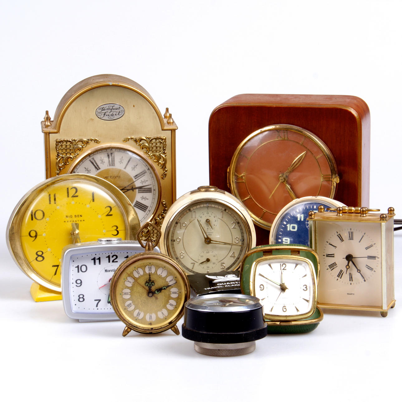 BORDSUR, samt väckarur, 11 st. 1900-tal, Sverige och Europa.