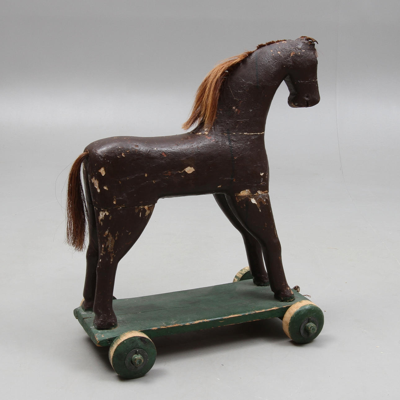 LEKSAKSHÄST, bemålat trä, 18/1900-tal.