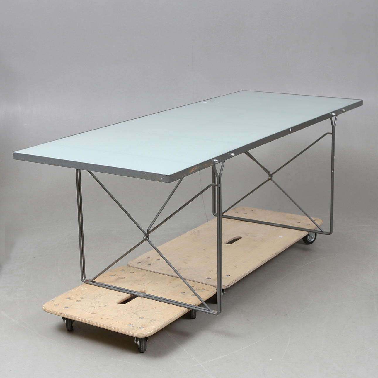 ESSTISCH, "Moment", Niels Gammelgaard, Ikea.