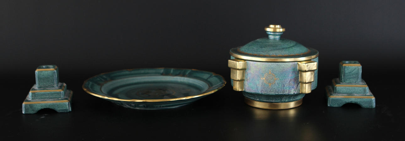 JOSEF EKBERG. LOCKTERRIN, FAT OCH 1 PAR LJUSSTAKAR, Gustavsberg.