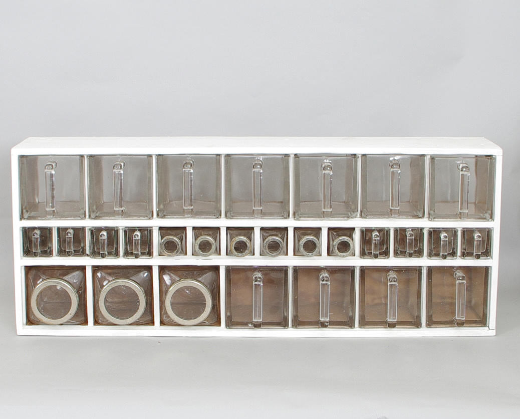 KRYDDHYLLA, vitmålat trä/glas, Boet.