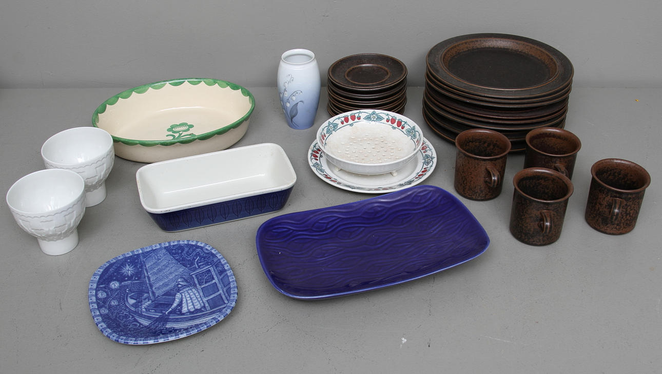 KERAMIK, bland annat Gustavsberg, Rörstrand, Arabia.