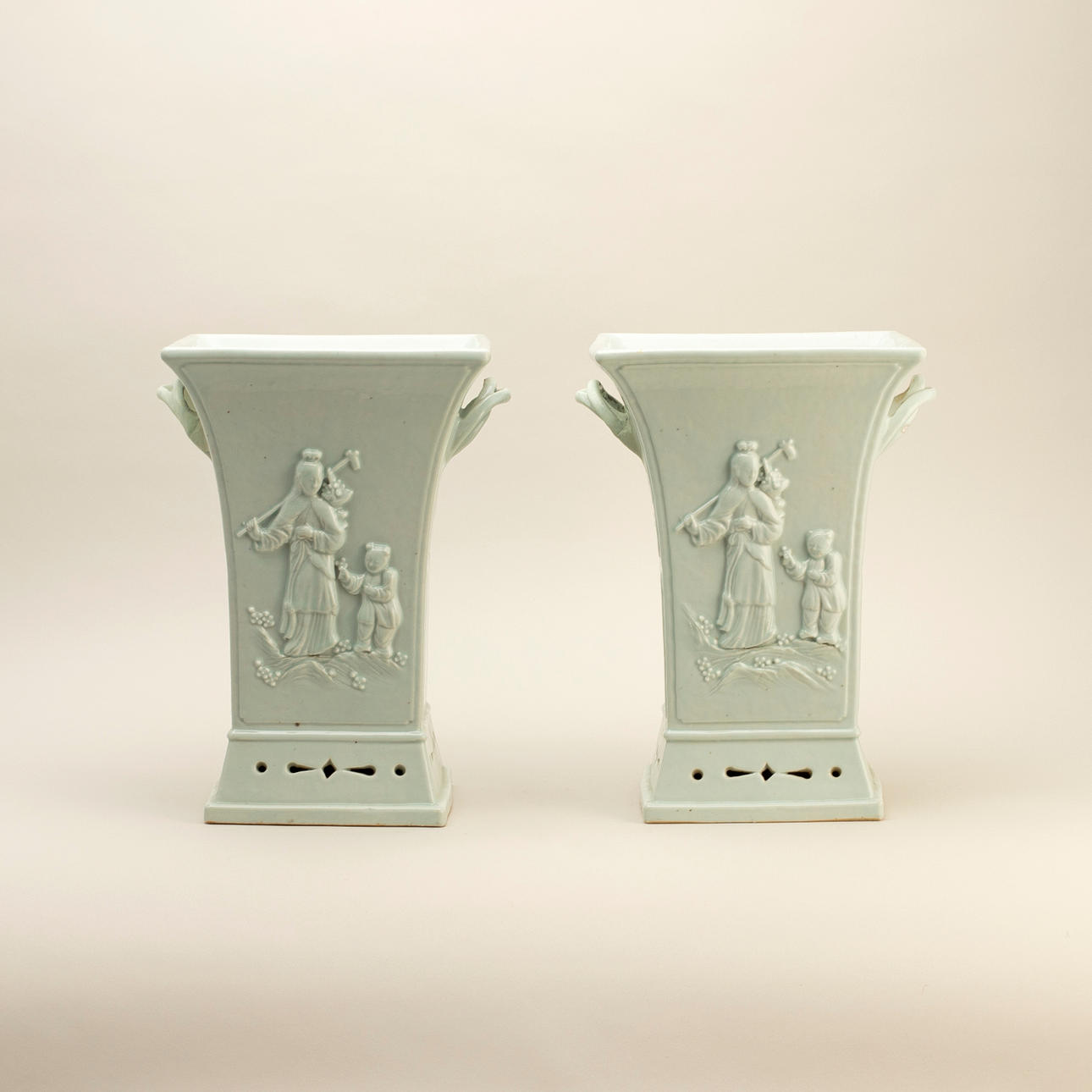 OUTER LINER/VASE, a pair, porcelain, China, 18/1900s.