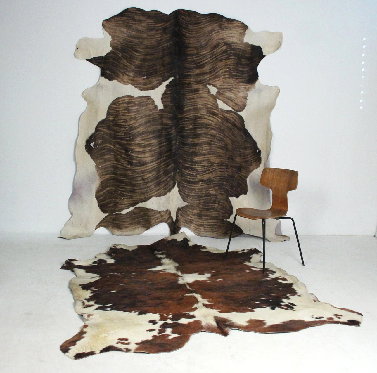 Dos pieles de ganado.