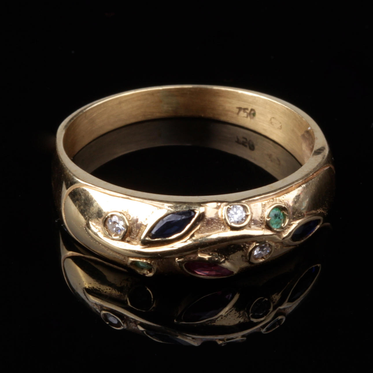 RING, med stenar samt briljanter, 18k guld, vikt ca 3,78 gram.