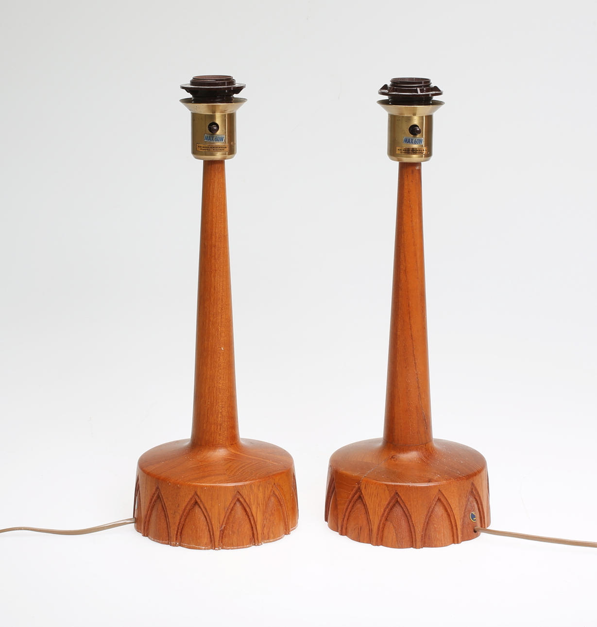 BORDSLAMPOR, 1 par, Teak, Stilarmatur Tranås.