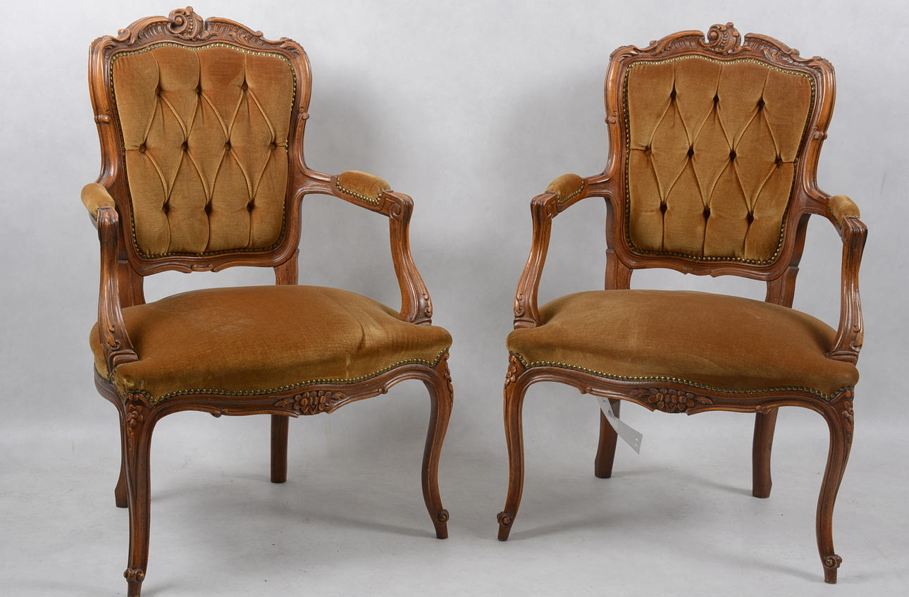 KARMSTOLAR, ett par.