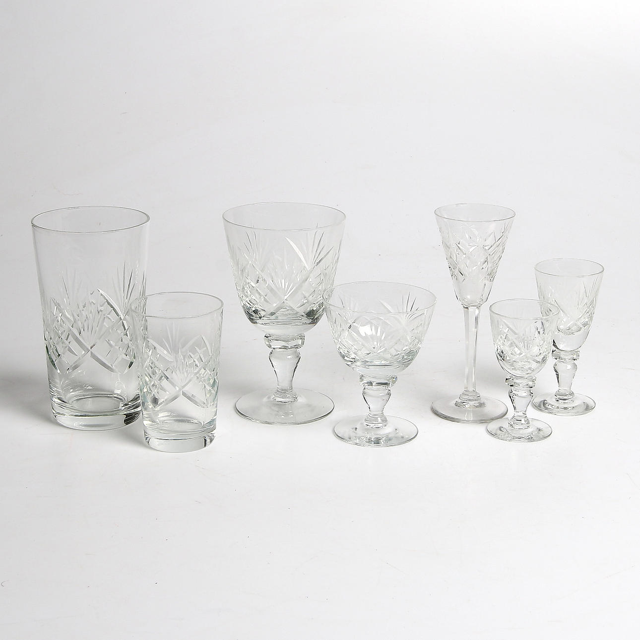 GLASSERVIS, 55 delar, Helgaslipning. 1900-talets första del.