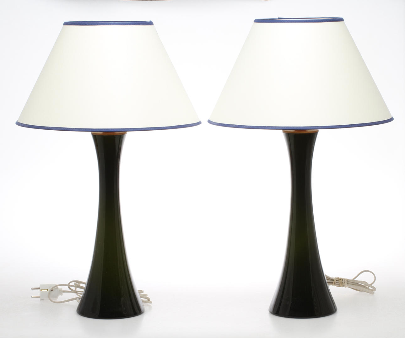 BORDSLAMPOR, 1 par, grönt glas, Bergboms, 1900-talets andra hälft.